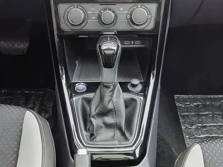 Shadow Exploration 2021 1.5L Auto Yue Zhi Lian Edition 13