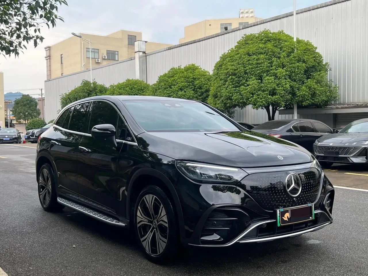 Mercedes Benz EQE SUV 2024 500 4MATIC Deluxe Edition 3