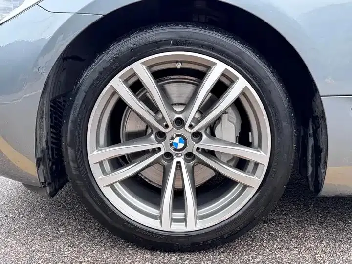 BMW 6 GT 2020 630i M sports suit 15