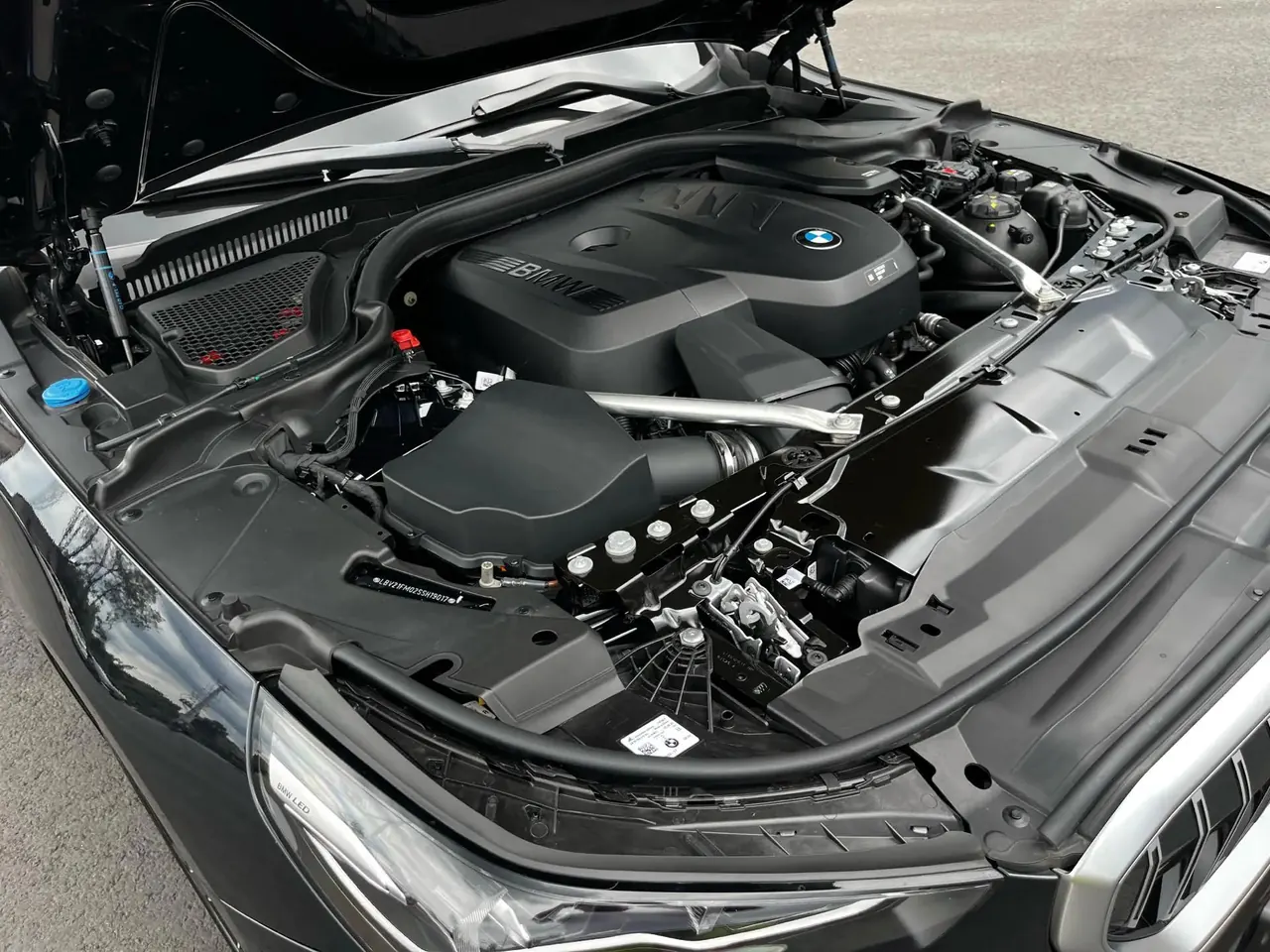 BMW 5 Series 2025 530Li 48V 2.0T Leading Model M Sport Package Automatic 15