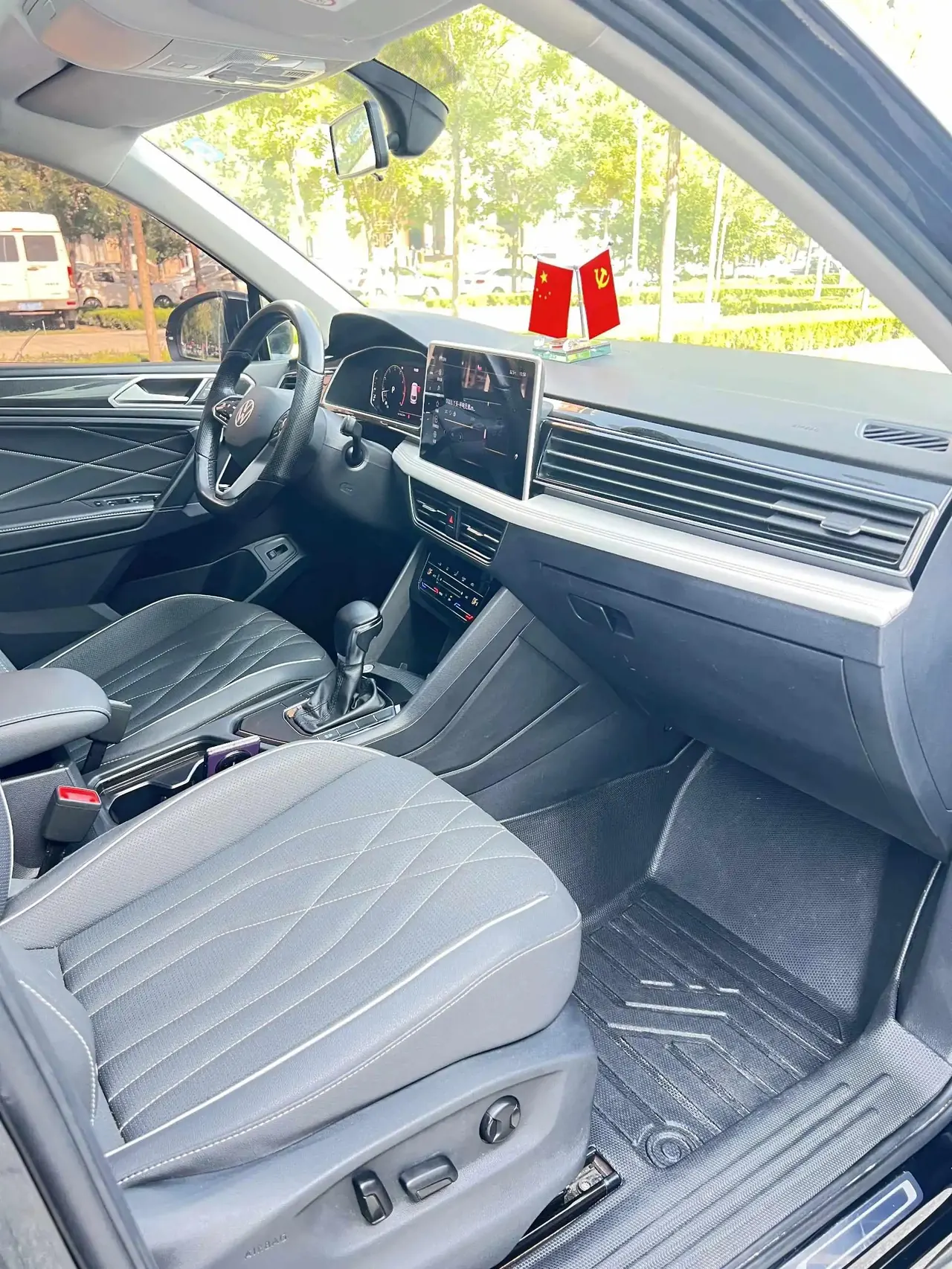 Tiguan L 2022 330TSI Automatic Two-Drive Smart Edition 8