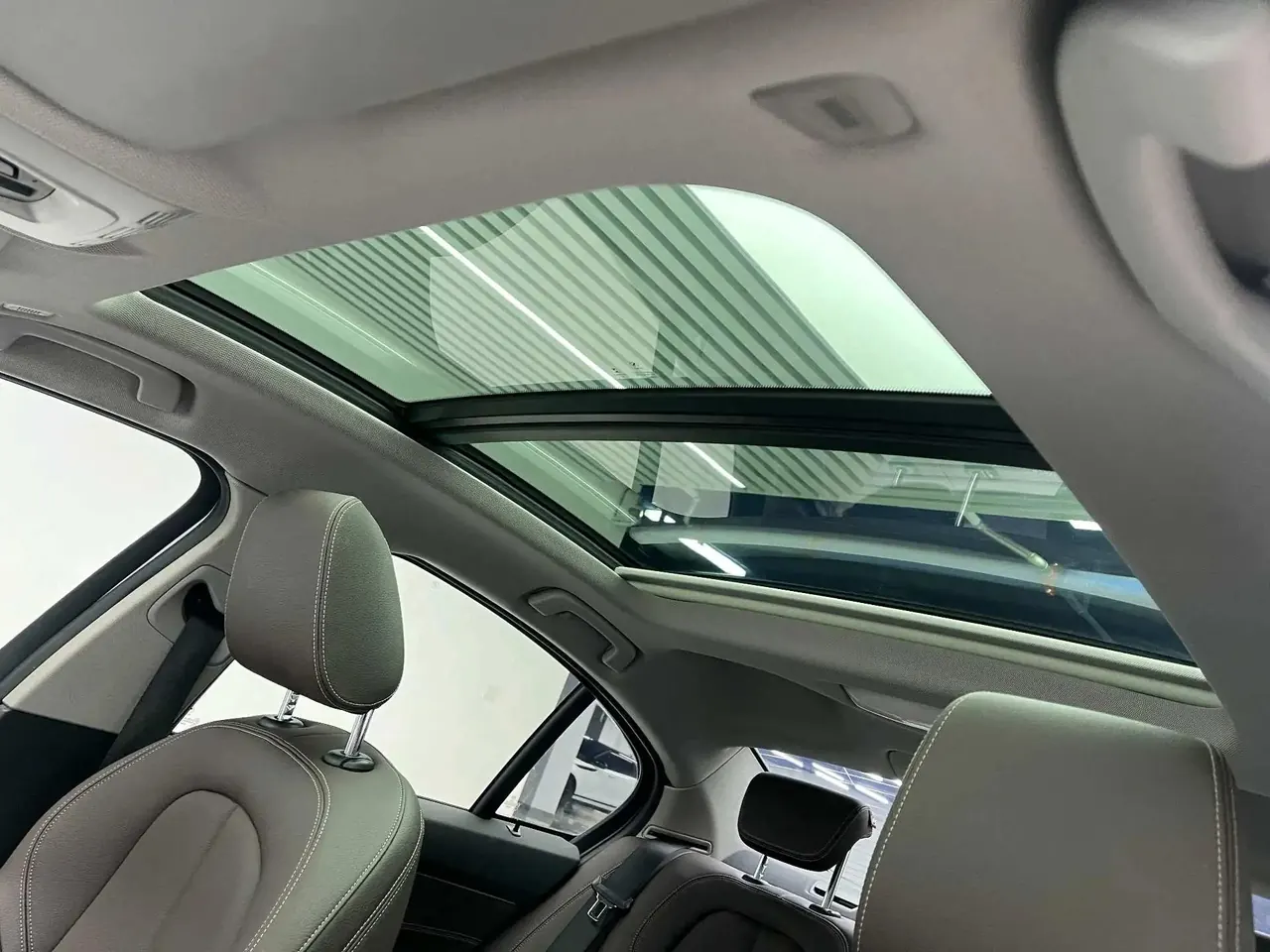 BMW 1 Series 2021 Changed to 120i M Sports Obsidian Night Edition 4