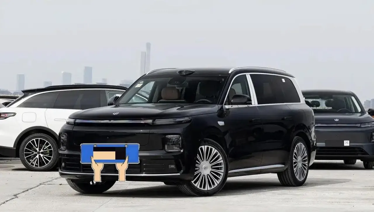 Open image lightbox: Leapmotor 2026 D 19 720 Zhizun Edition 6-seat Automatic Gear