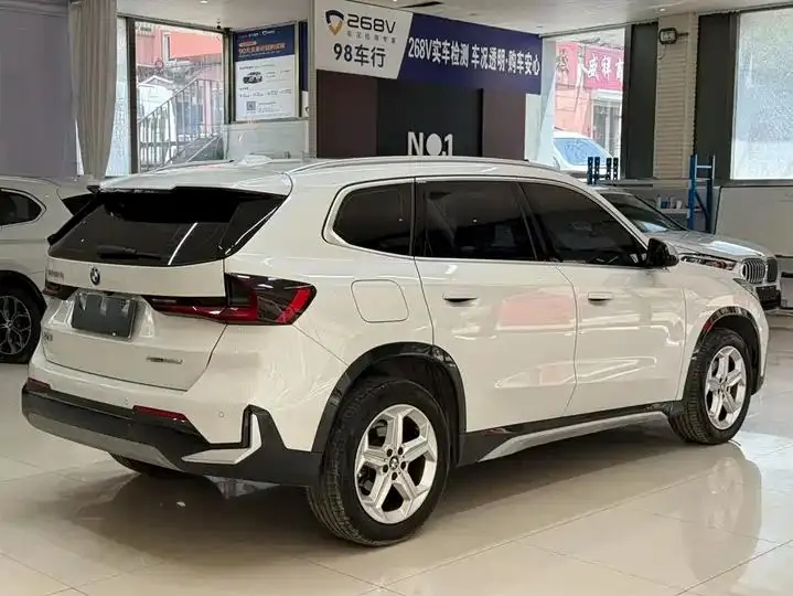 BMW X1 2023 sDrive20Li X Design Set 4