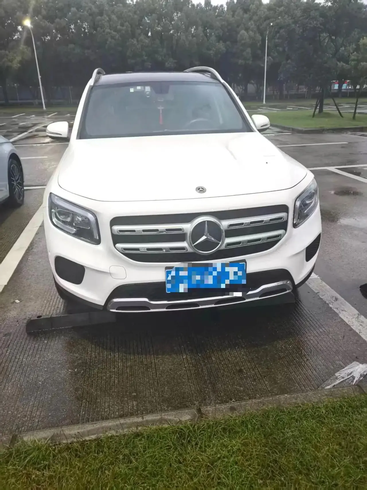 Mercedes Benz GLB 2020 model modified GLB 200 dynamic model 3