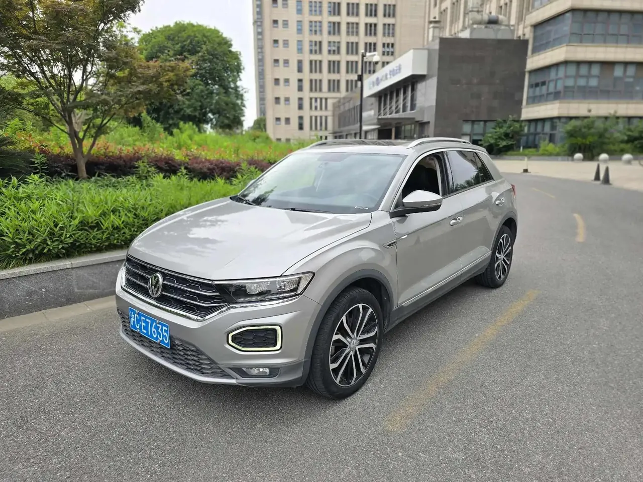 Open image lightbox: T-ROC Tange 2020 280TSI DSG Two-Drive Luxury Model