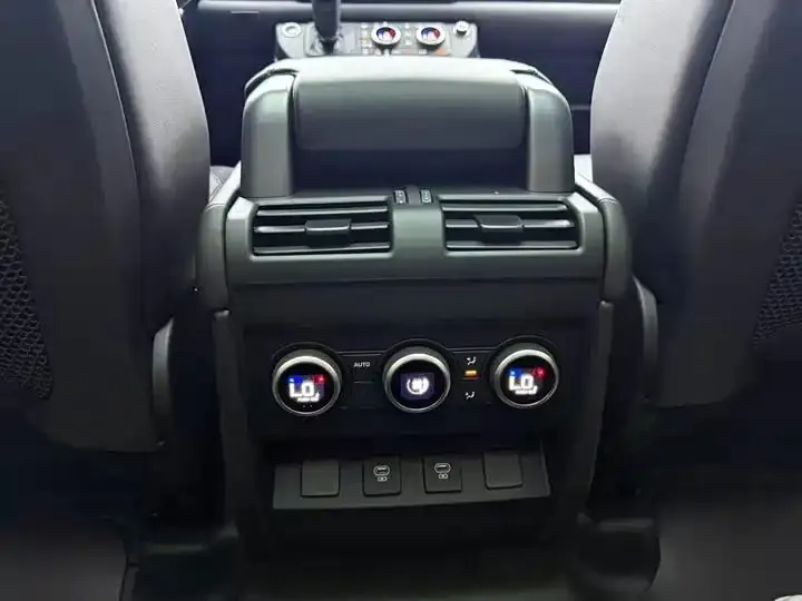 Land Rover Guard 2023 to 110 3.0T P400 X-DYNAMIC HSE 21