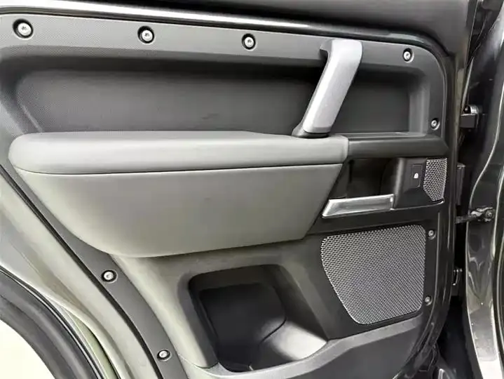 Land Rover Guard 2023 to 110 3.0T P400 X-DYNAMIC HSE 22