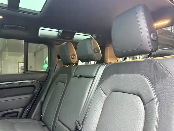 Land Rover Guard 2023 to 110 3.0T P400 X-DYNAMIC HSE 7