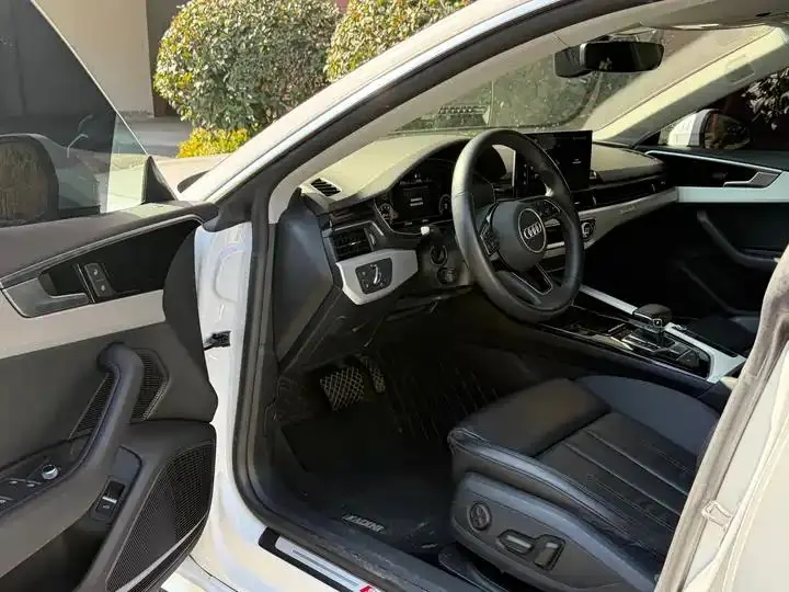 Audi A5 2023 Sportback 40 TFSI quattro Deluxe Dynamic 4