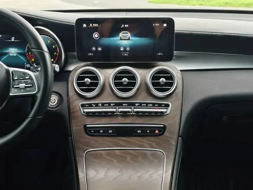 Mercedes Benz GLC 2020 model facelifted GLC 260 L 4MATIC Luxury Edition 7