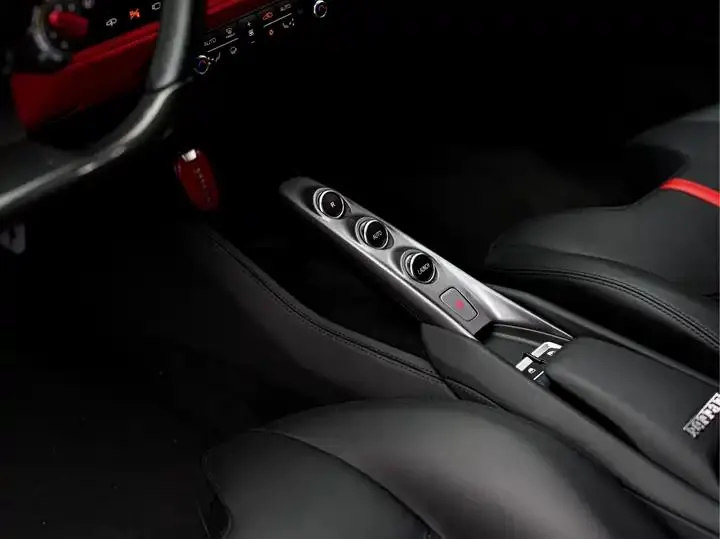 Ferrari F8 2019 Tributo 3.9T V8 11