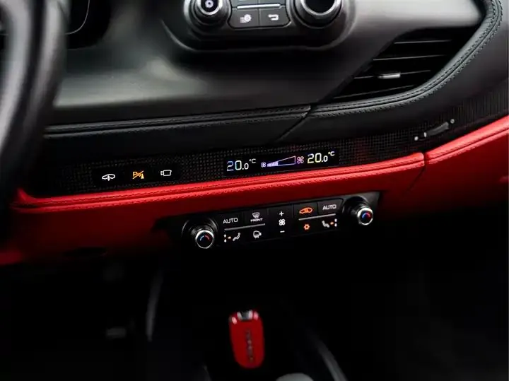 Ferrari F8 2019 Tributo 3.9T V8 18