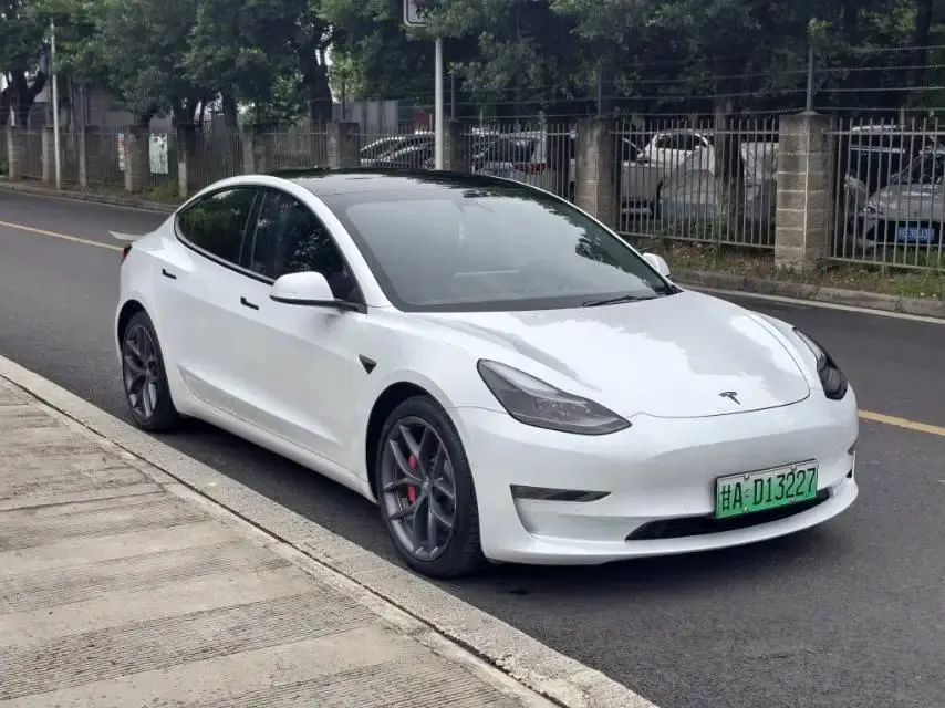 Model 3 2021 Performance high-performance all-wheel drive 3