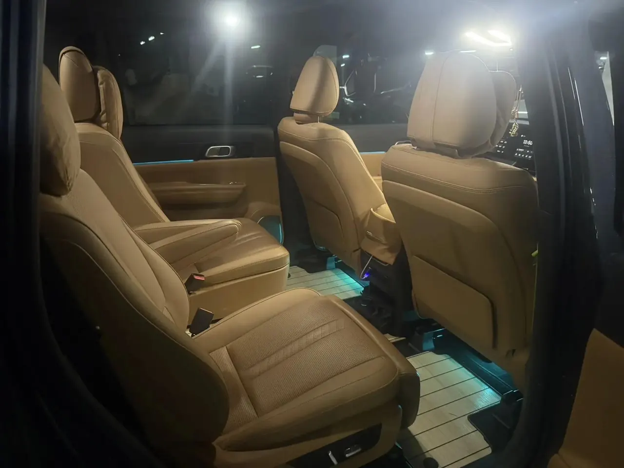 Li ONE 2020 extended 6-seat version 4