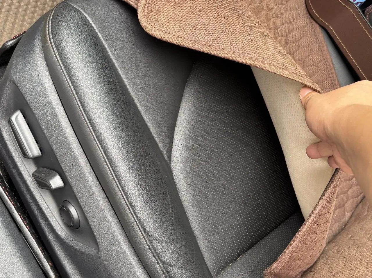 Camry 2019 2.5G Deluxe Edition National V 6