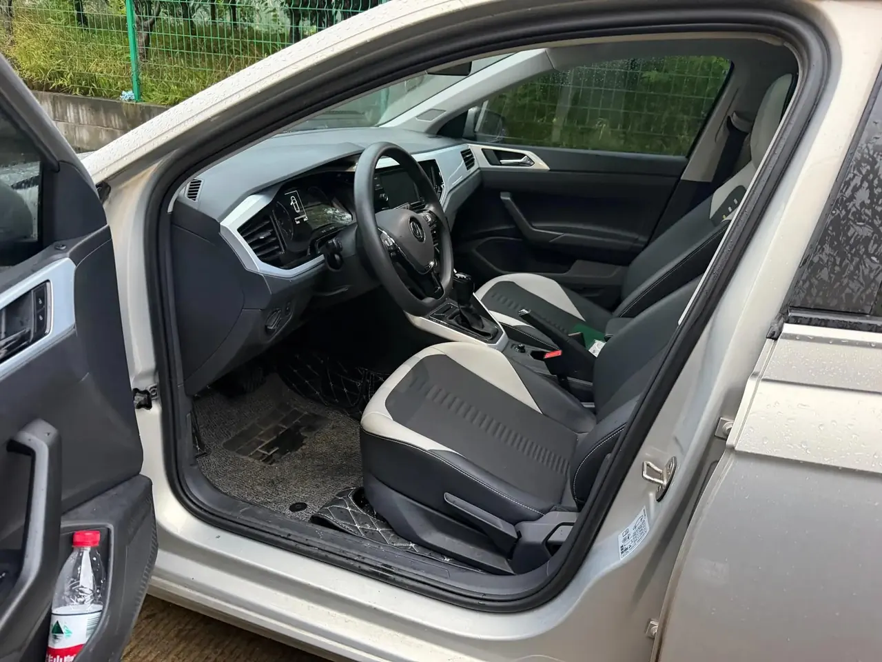 2019 Polo Plus 1.5L Automatic Colorful Tech Edition 4