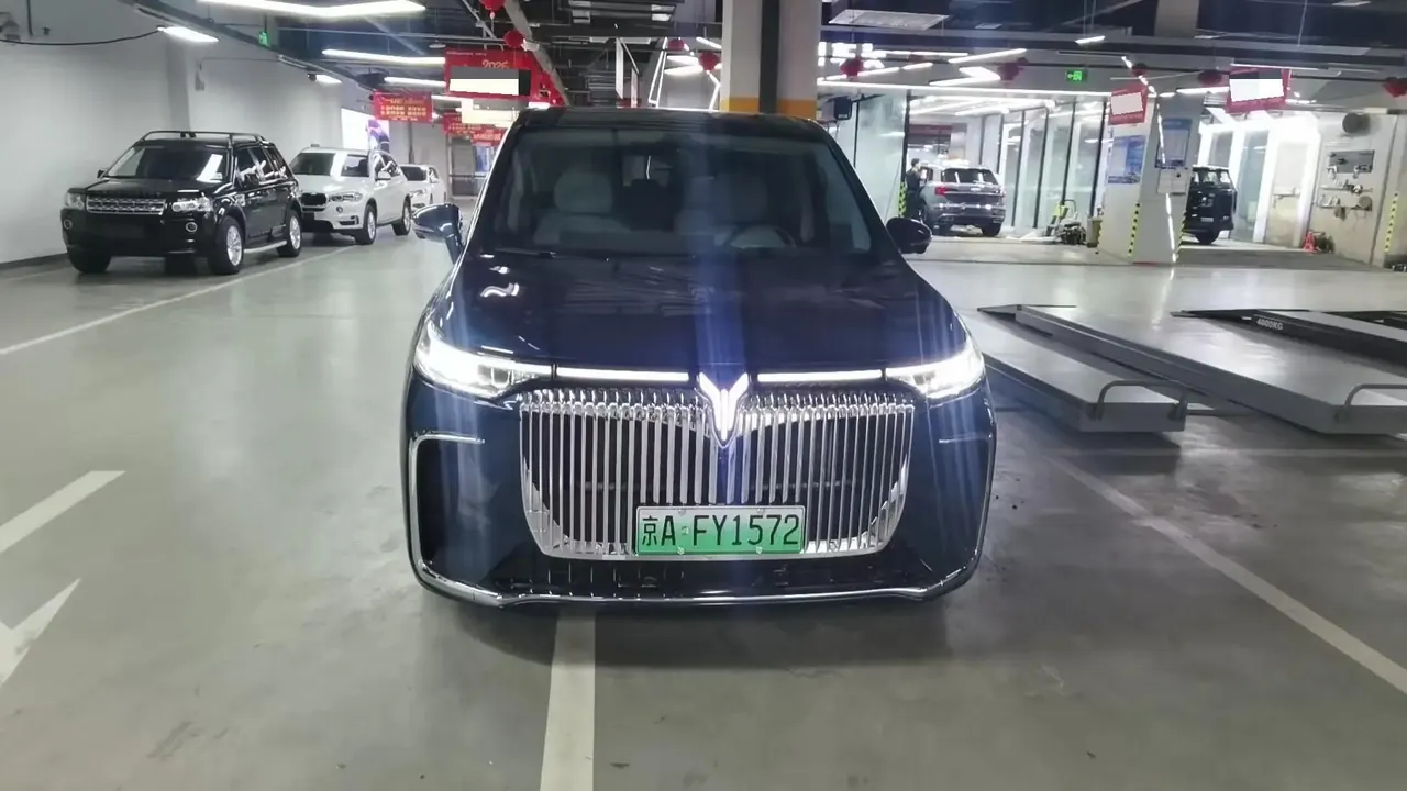 Voyah 2025 Model Dreamer PHEV 1.5T Four-Wheel-Drive Flagship Kunpeng Edition Automatic 4
