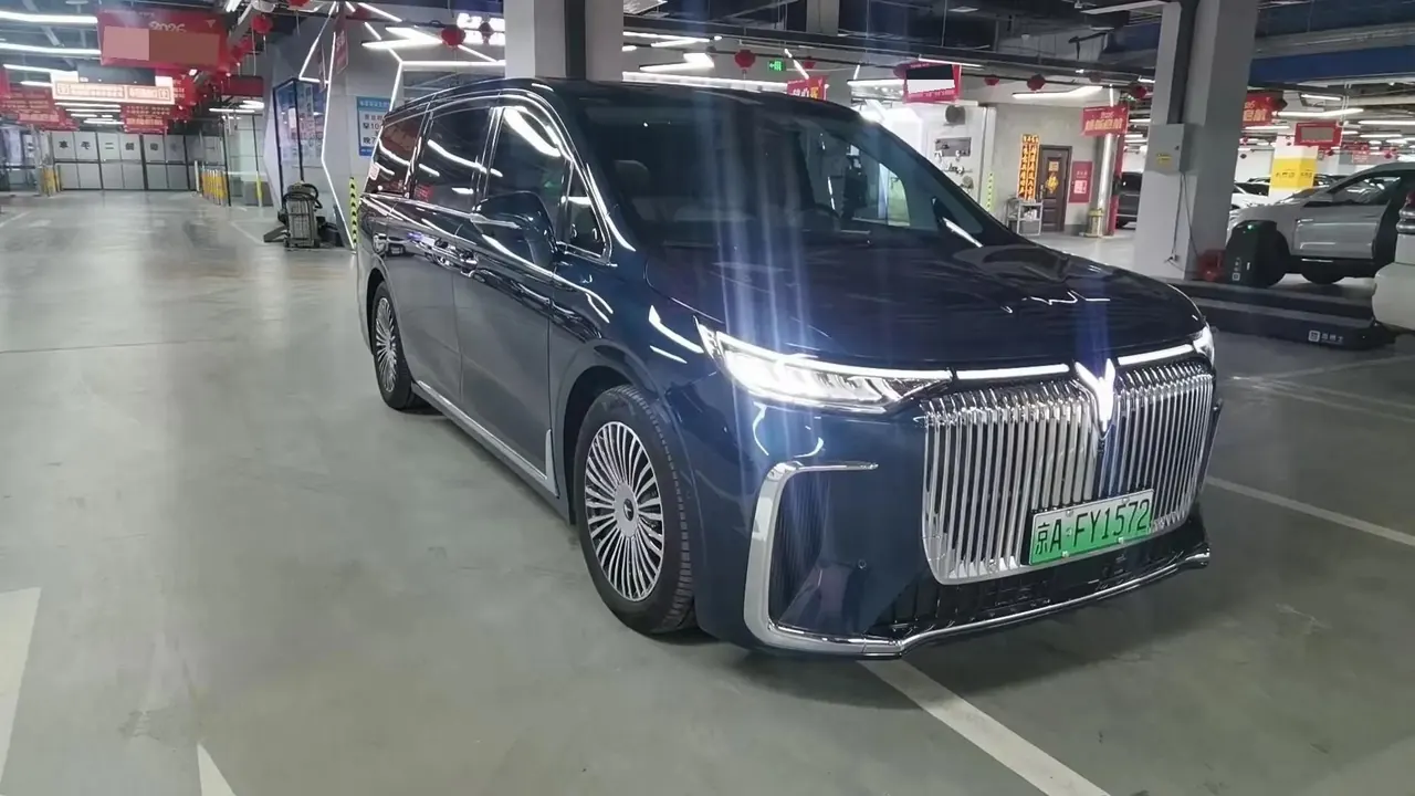 Voyah 2025 Model Dreamer PHEV 1.5T Four-Wheel-Drive Flagship Kunpeng Edition Automatic 5