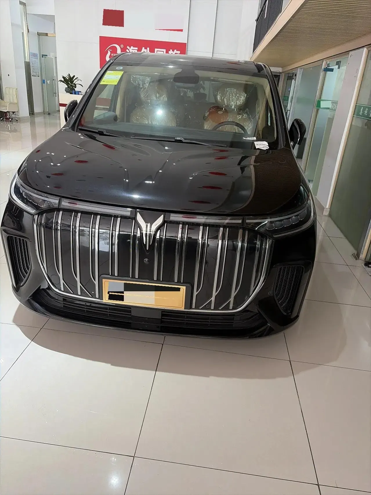 Voyah 2025 Dreamers Four-wheel Drive Excellence Kunpeng Edition Automatic Gear 2
