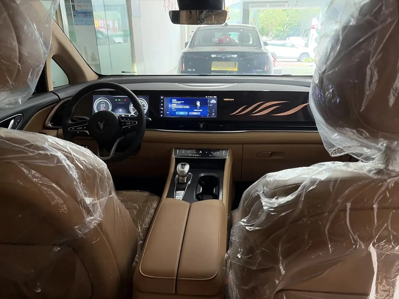 Voyah 2025 Dreamers Four-wheel Drive Excellence Kunpeng Edition Automatic Gear 6