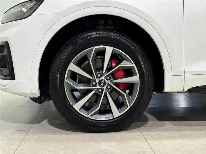 Audi Q5L 2025 40 TFSI luxury dynamic 10