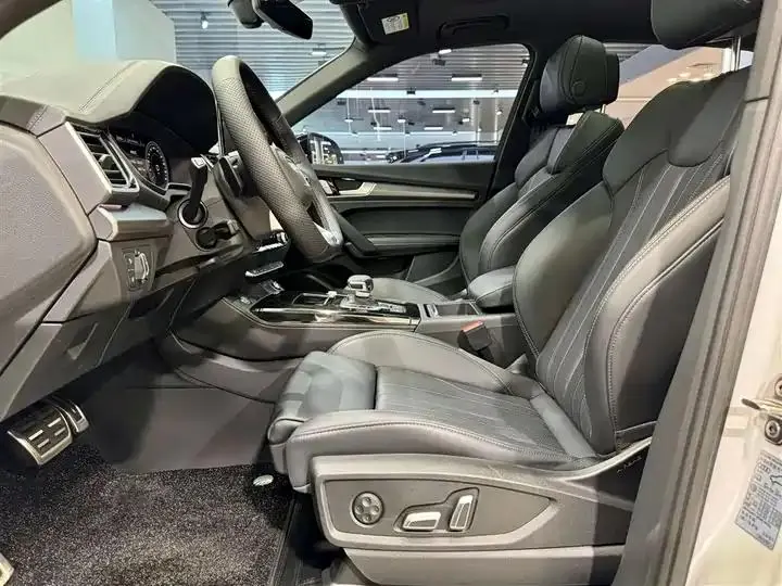 Audi Q5L 2025 40 TFSI luxury dynamic 18
