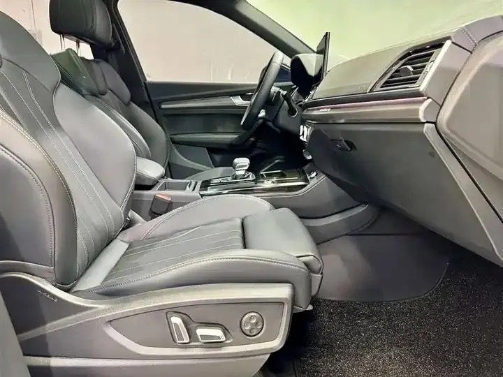 Audi Q5L 2025 40 TFSI luxury dynamic 19