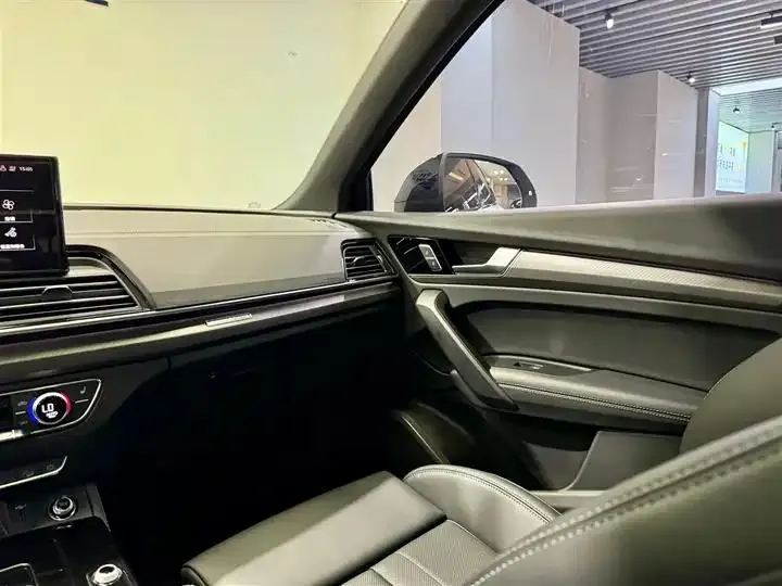 Audi Q5L 2025 40 TFSI luxury dynamic 29