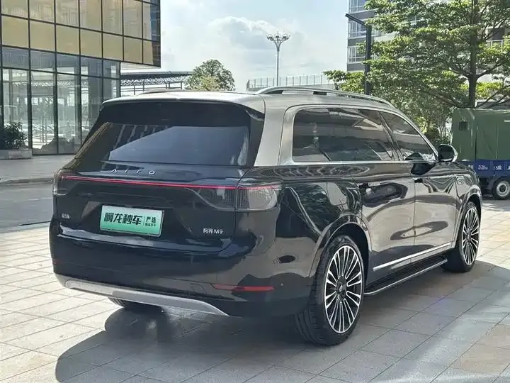AITO M9 2024 extended range Ultra version 42kWh 6-seat version 5