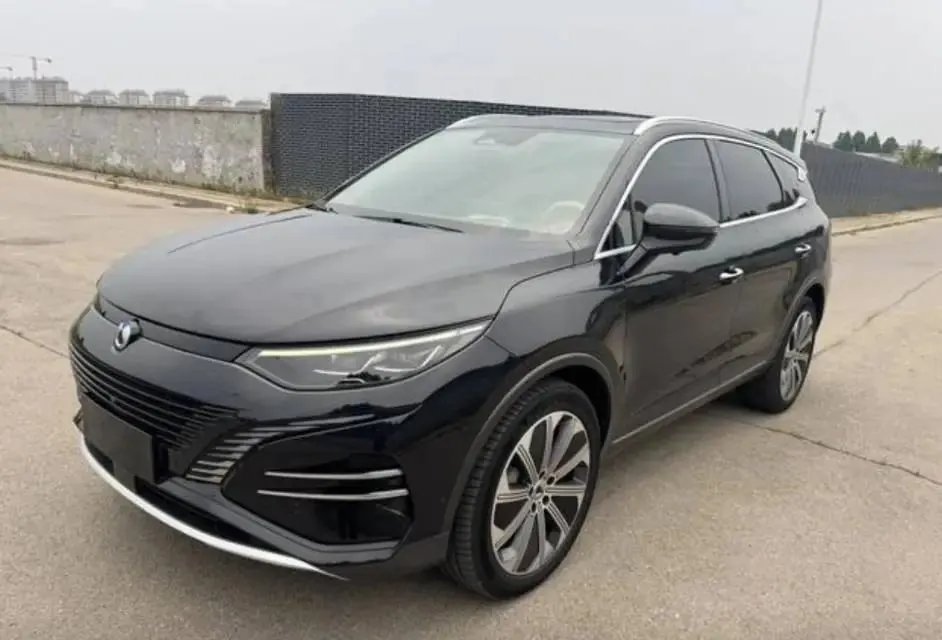 Открыть галерею: Denza N8 2023 Four-wheel Drive Super Hybrid Flagship Seven-seat Edition
