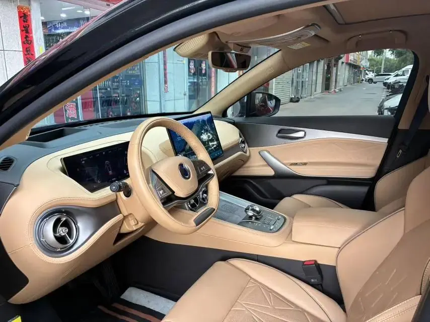 Denza N8 2023 Four-wheel Drive Super Hybrid Flagship Seven-seat Edition 2