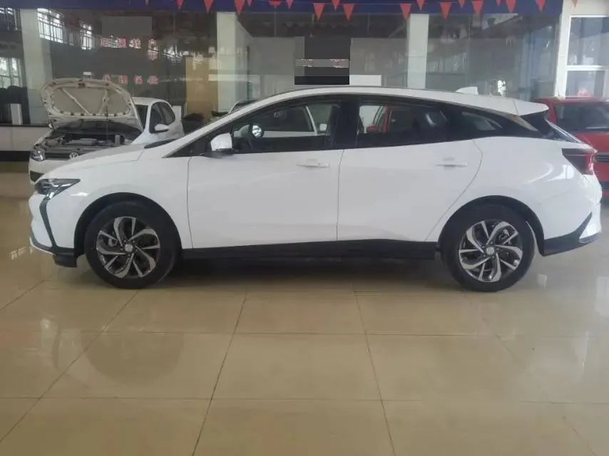 Buick 2024 micro blue 6(VELITE 6) 450km premium PLUS automatic gear 3