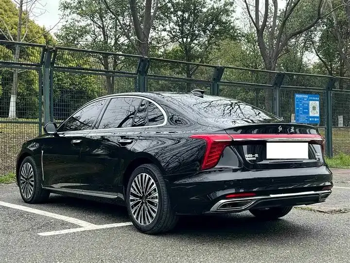 HongQi H5 2025 2.0T Auto Flag Chang Edition 10