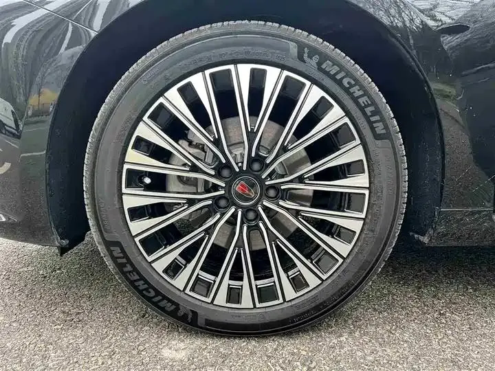 HongQi H5 2025 2.0T Auto Flag Chang Edition 31