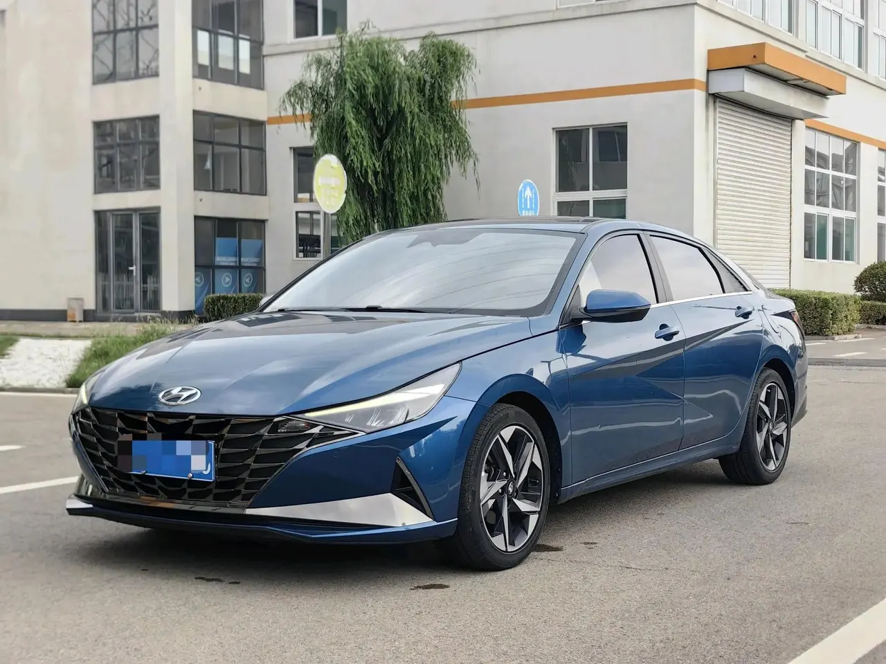 Elantra 2021 1.5L CVT Luxury Edition - View 1
