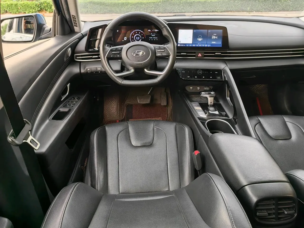 Elantra 2021 1.5L CVT Luxury Edition 13