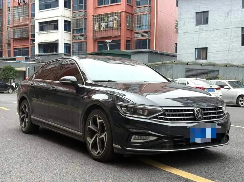 Volkswagen 2023 Magotan 2.0TSI 330TSI 2 Million Units Commemorative Edition Leading Model Automatic 3