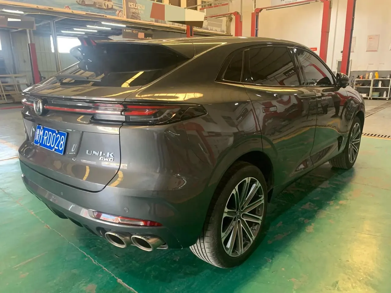 ChangAn UNI-K 2021 model, 2.0T all-wheel-drive prestige version 3