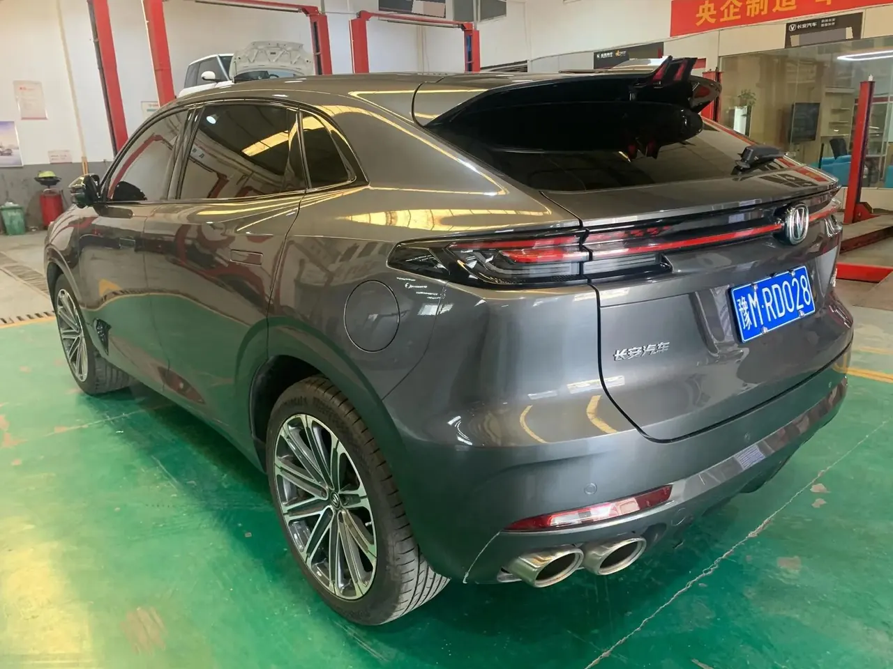 ChangAn UNI-K 2021 model, 2.0T all-wheel-drive prestige version 4