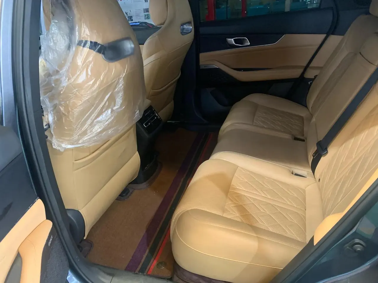 ChangAn UNI-K 2021 model, 2.0T all-wheel-drive prestige version 6