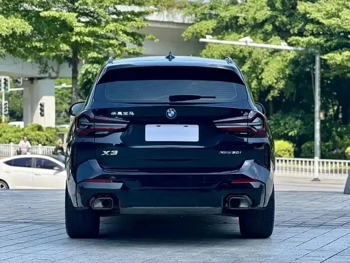 BMW X3 2023 xDrive30i Leading M Obsidian Night Suit 6