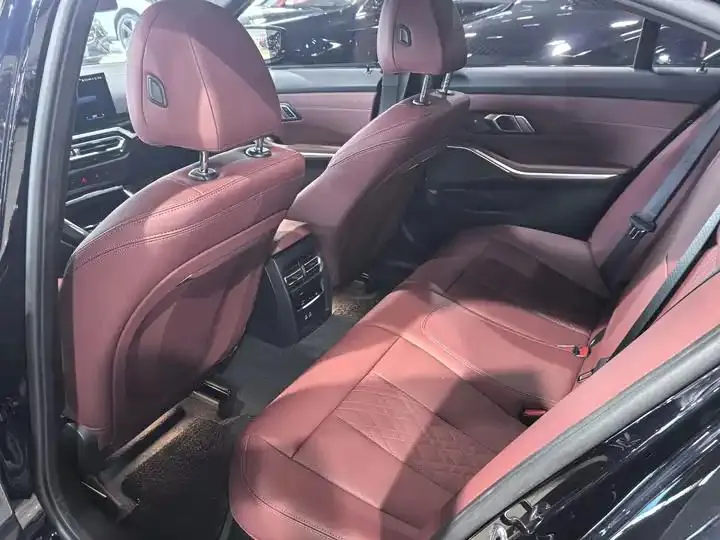 BMW 3 Series 2024 325i M Sports Night Suit 6