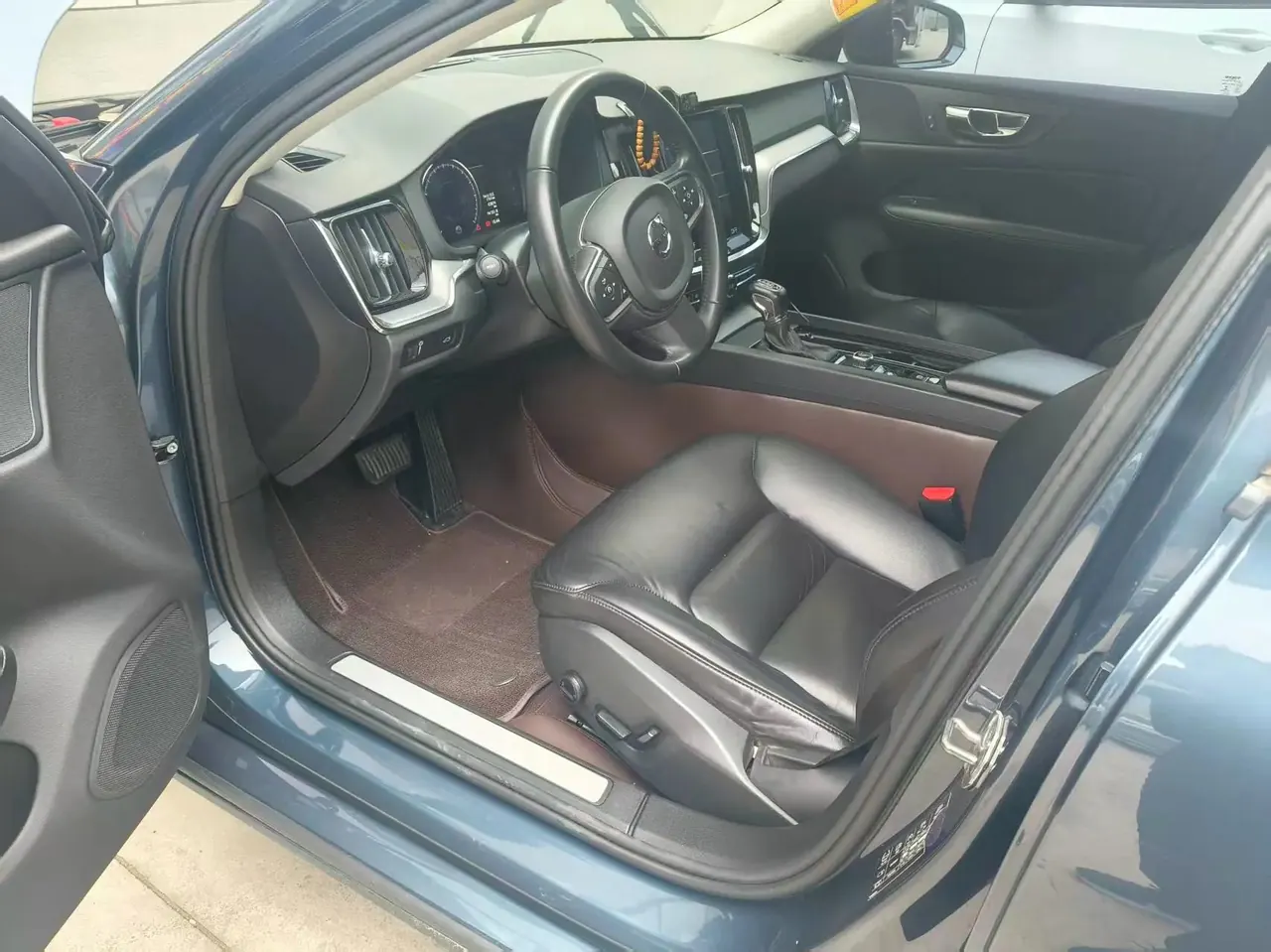 Volvo S60 2020 T4 Zhiyi Deluxe Edition 2