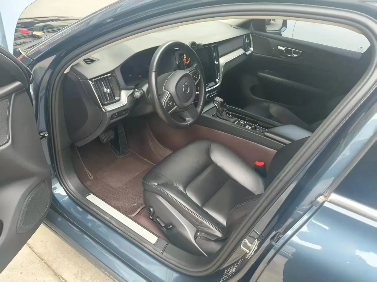 Volvo S60 2020 T4 Zhiyi Deluxe Edition 4