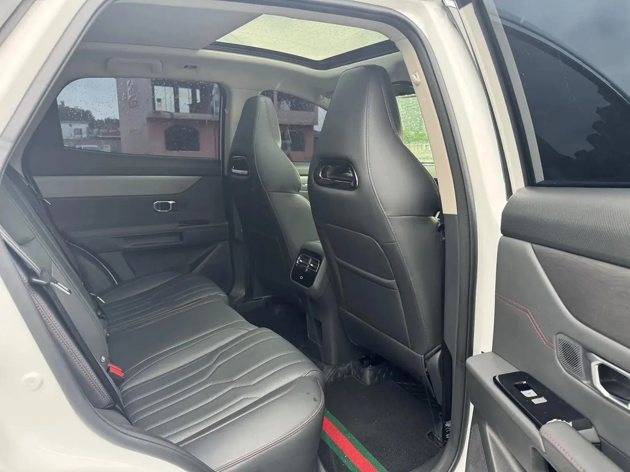 Jetour 2025 Dasheng 1.5T Deluxe Edition Automatic Gear 10