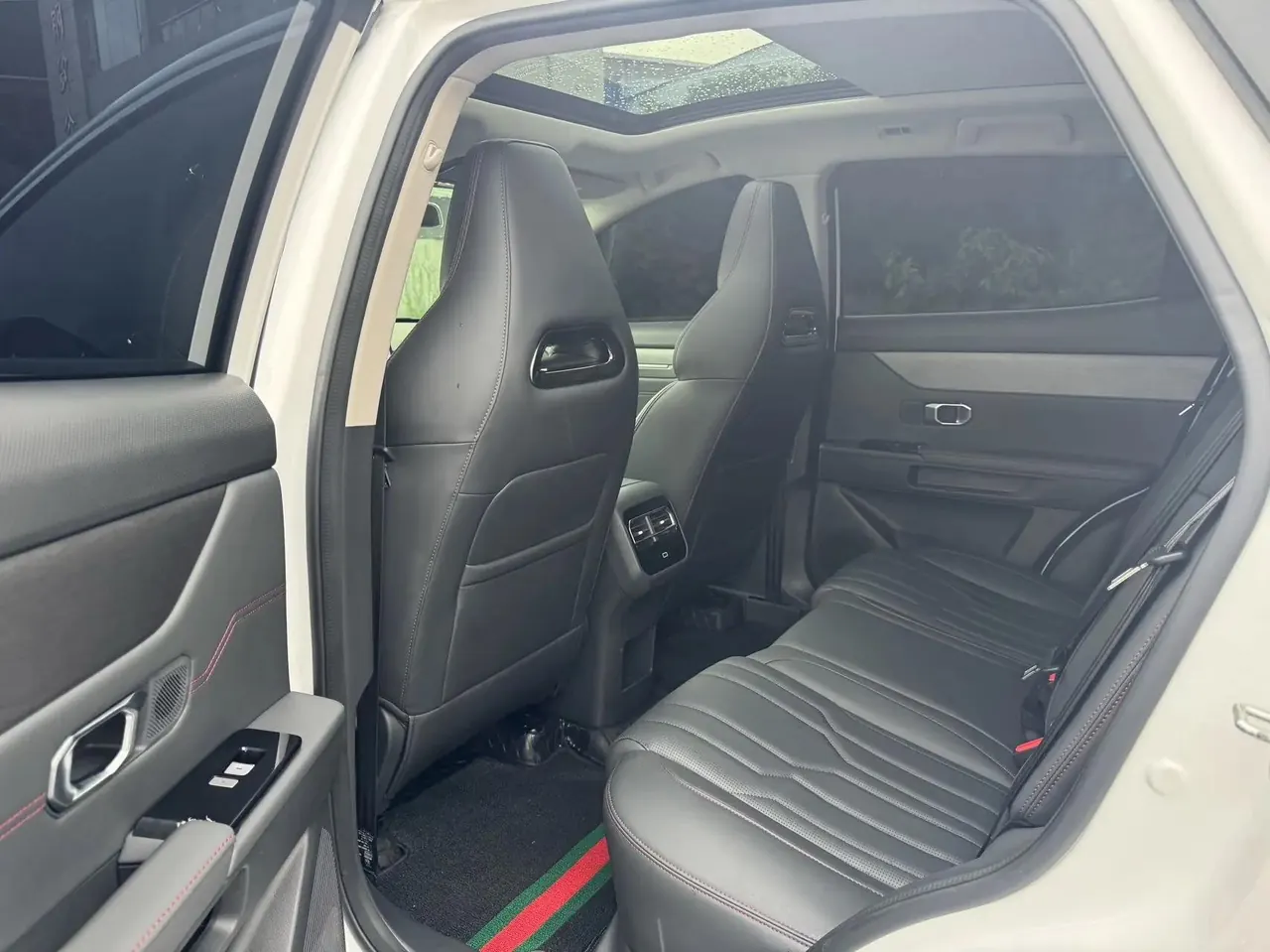 Jetour 2025 Dasheng 1.5T Deluxe Edition Automatic Gear 5