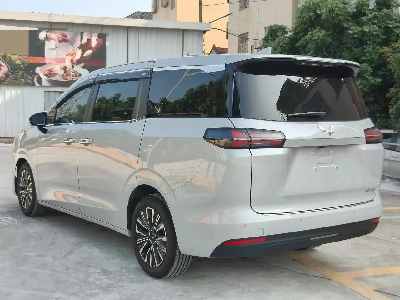 Starlight 730 2025 1.5T CVT Elite 9