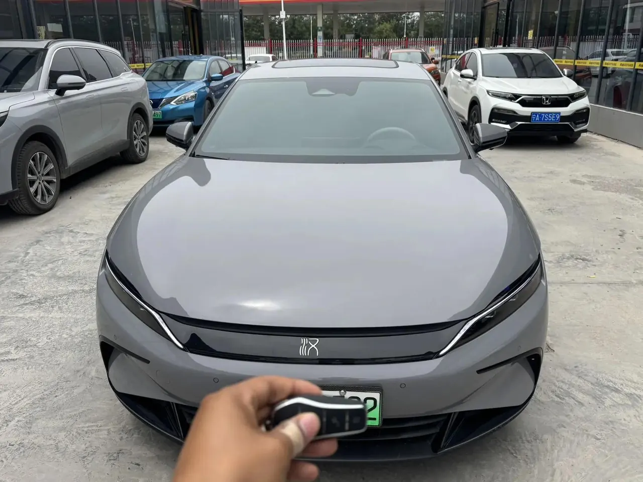 BYD 2025 Chinese DM-i 1.5T stepless 125KM elite automatic gear 2