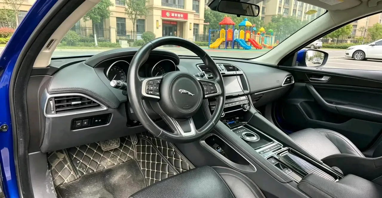 Jaguar F-PACE 2020 2.0T City Premium Edition 5